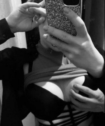 Я сделаю все, чтобы ты почувствовал себя особенным и удовлетворенным. 💋
Мои услуги включают классический секс, оральные ласки, эротический массаж и многое другое. Я знаю, как доставить удовольствие и исполнить твои самые сокровенные фантазии. 😉🔥
Мои клиенты говорят, что встречи со мной - настоящий рай на земле. Не веришь? Прочитай отзывы и убедись сам! 💫🌟
А самое главное, я настоящая красавица, фото соответствуют действительности. Обладая изящной фигурой и искусными руками, я умею использовать свои преимущества, чтобы сделать наше свидание по-настоящему незабываемым. 💕💃
Так что, если ты живешь в Москве или находишься в Москве, и хочешь испытать настоящее блаженство, не медли и свяжись со мной сейчас! Я жду тебя... 😘💌 Эва